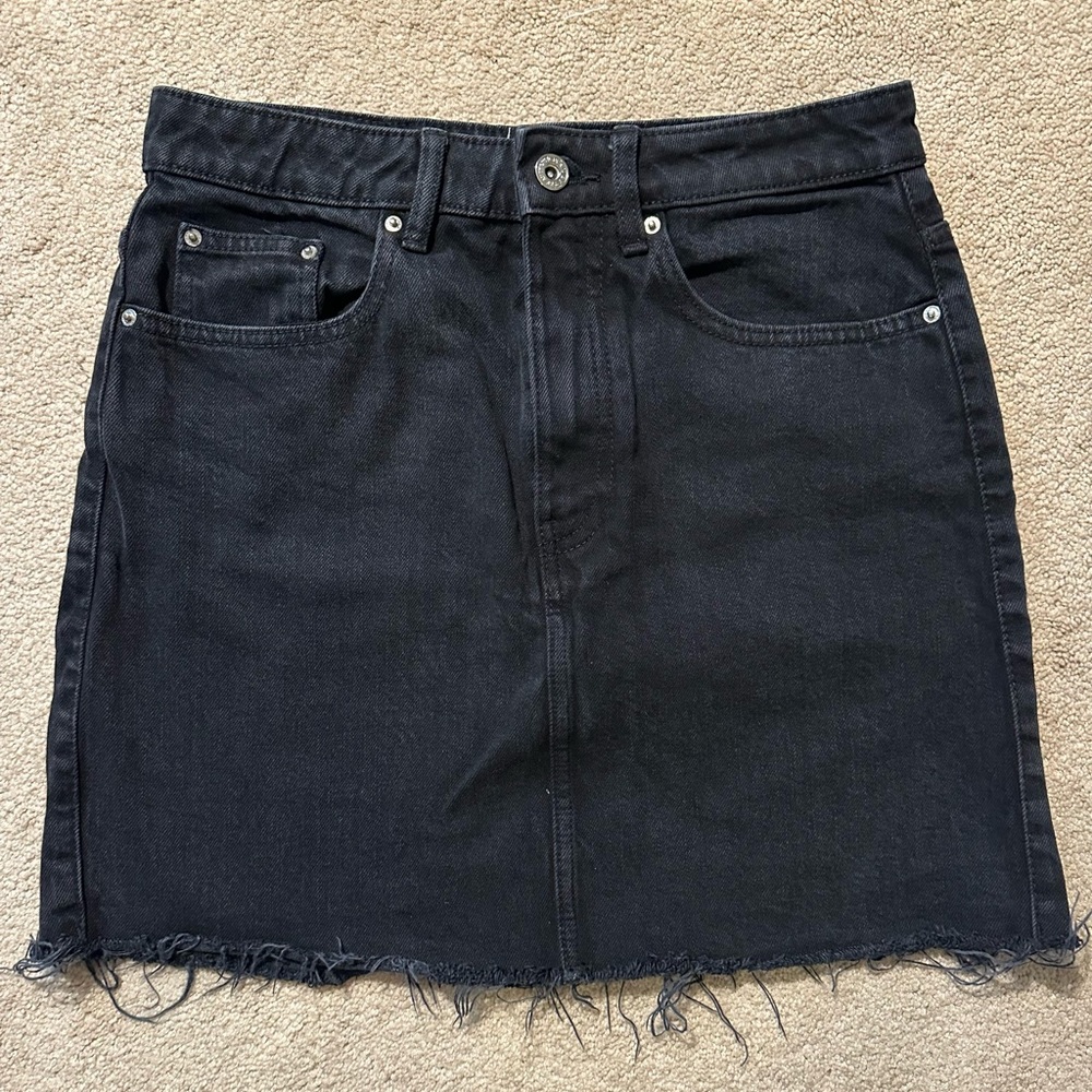 Black Mini Pencil Skirt